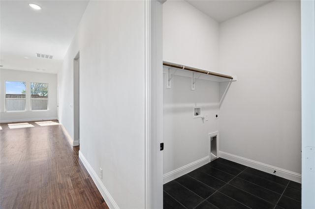 613 Brazos Drive, Van Alstyne, TX 75495