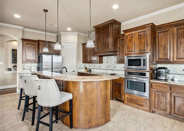7206 Cattle Barron Court, Midlothian, TX 76065