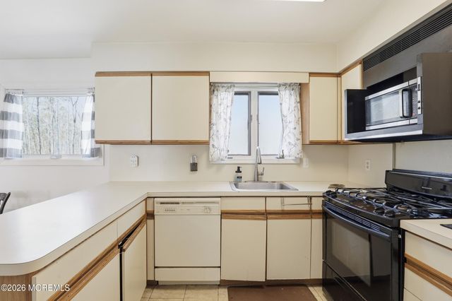 1784 Rolling Ridge Lane, Toms River, NJ 08755