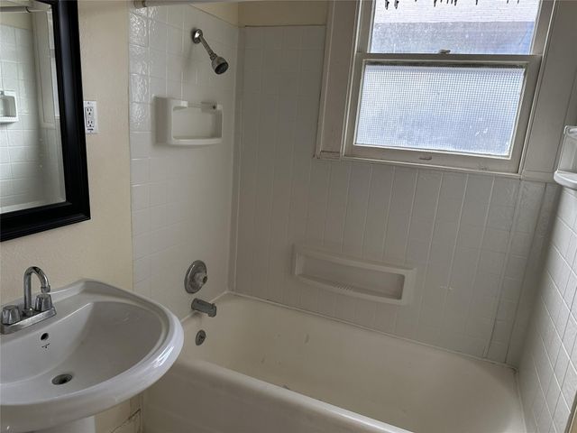 2107 Eva ST, Austin, TX 78704