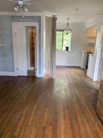 2107 Eva ST, Austin, TX 78704