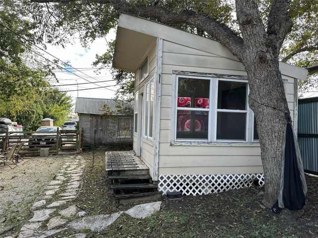 2107 Eva ST, Austin, TX 78704