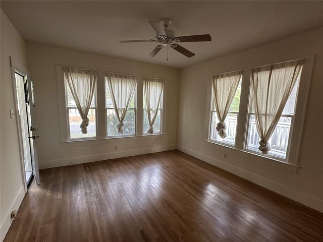 2107 Eva ST, Austin, TX 78704