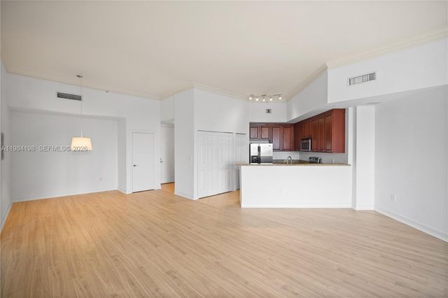 3001 NE 185th Street 716, Aventura, FL 33180