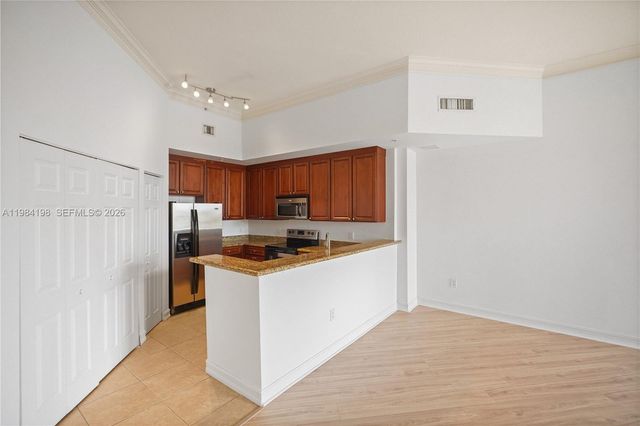 3001 NE 185th Street 716, Aventura, FL 33180