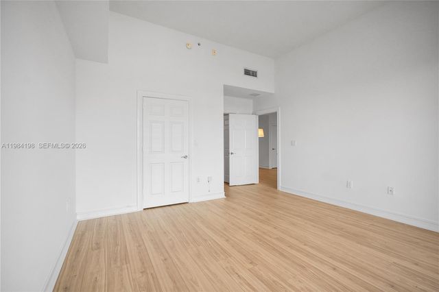 3001 NE 185th Street 716, Aventura, FL 33180