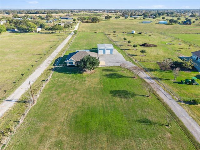 10678 Oak Lake Road, Bryan, TX 77808