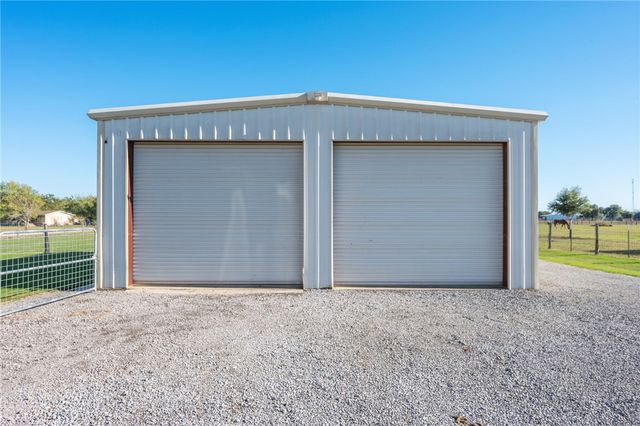 10678 Oak Lake Road, Bryan, TX 77808