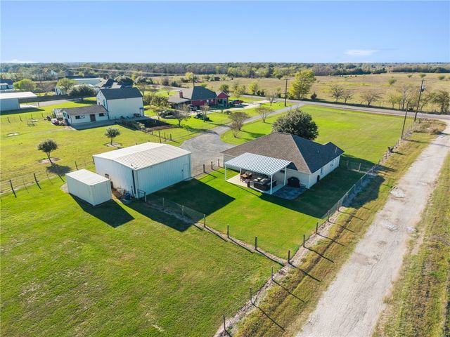 10678 Oak Lake Road, Bryan, TX 77808