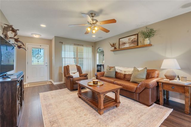 10678 Oak Lake Road, Bryan, TX 77808