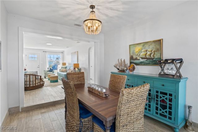 2556 Cay CV, Matlacha, FL 33993