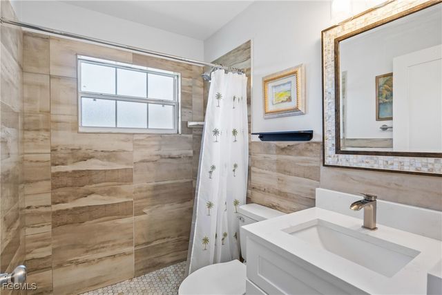 2556 Cay CV, Matlacha, FL 33993