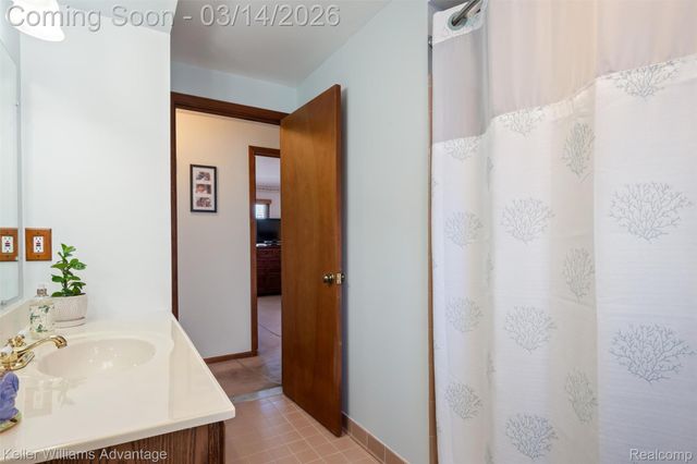 23828 Harvest Drive, Novi, MI 48375