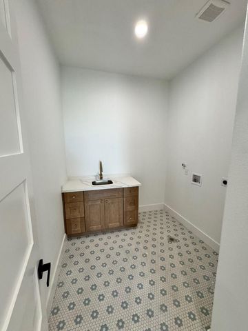 13014 Buccaneer Parkway, Freeport, TX 77541