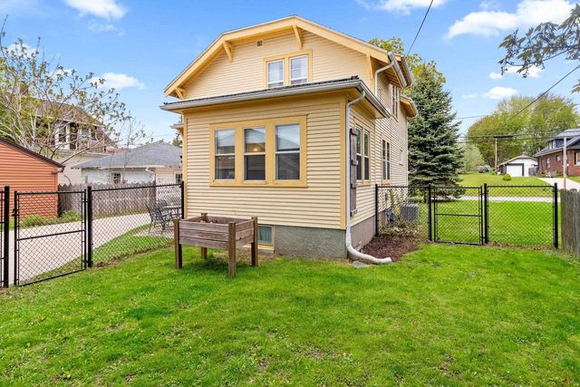 1311 MANILA STREET, Manitowoc, WI 54220
