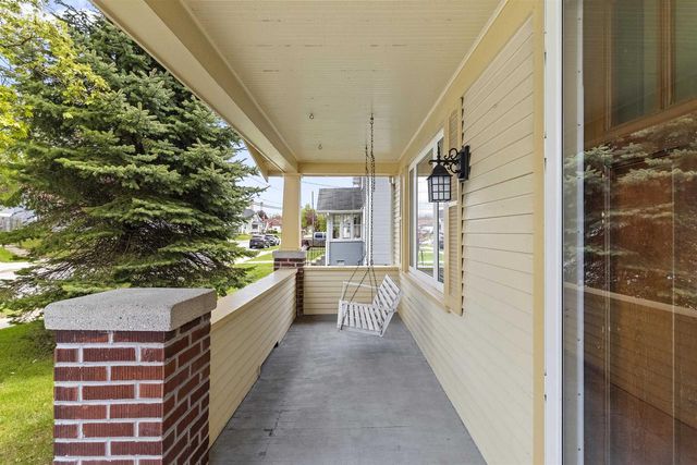 1311 MANILA STREET, Manitowoc, WI 54220