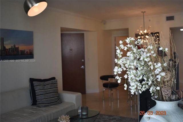 6365 Collins Avenue 1211, Miami Beach, FL 33141