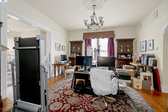 742 B St, Hayward, CA 94541