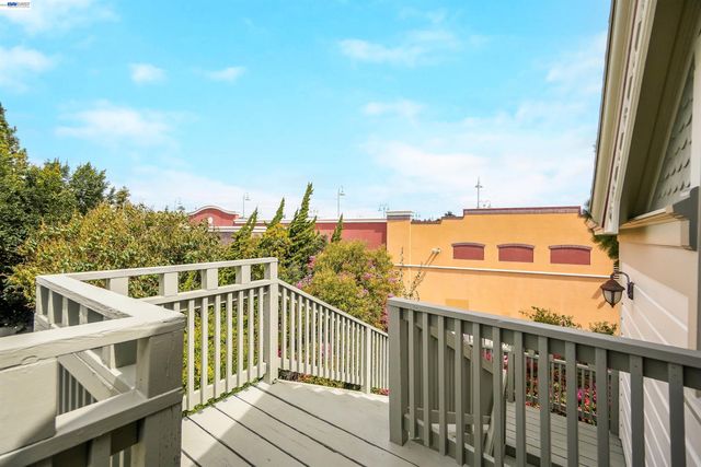 742 B St, Hayward, CA 94541
