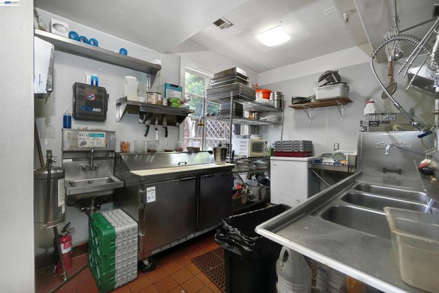 742 B St, Hayward, CA 94541
