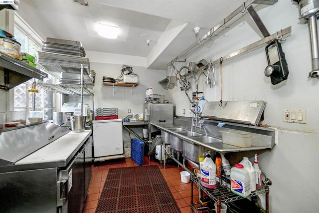 742 B St, Hayward, CA 94541