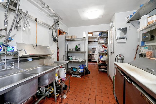 742 B St, Hayward, CA 94541