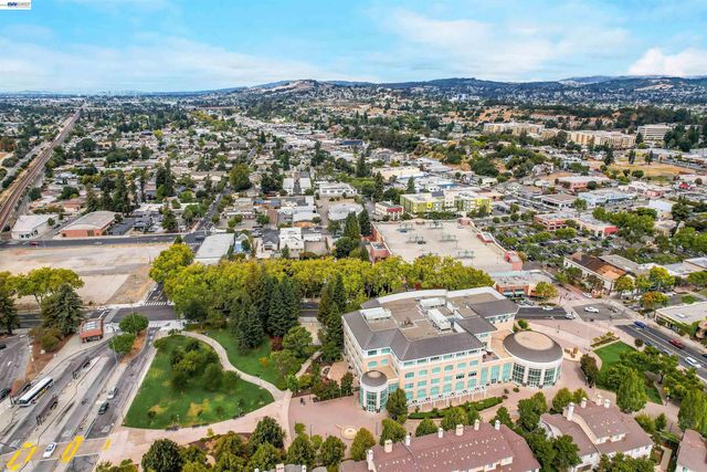 742 B St, Hayward, CA 94541