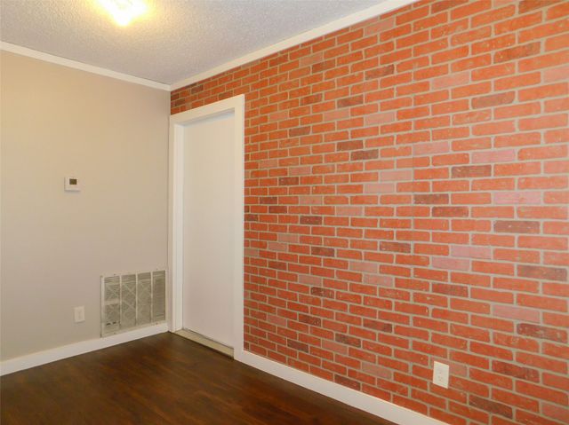 140 W Main Street B, Lewisville, TX 75057
