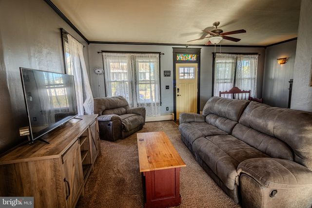 152 S CENTER ST, Frackville, PA 17931