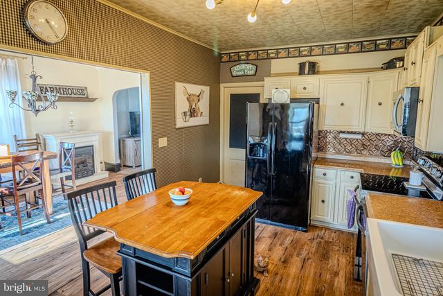 152 S CENTER ST, Frackville, PA 17931