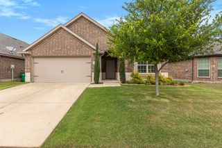 110 Garden Grove Drive, Waxahachie, TX 75165