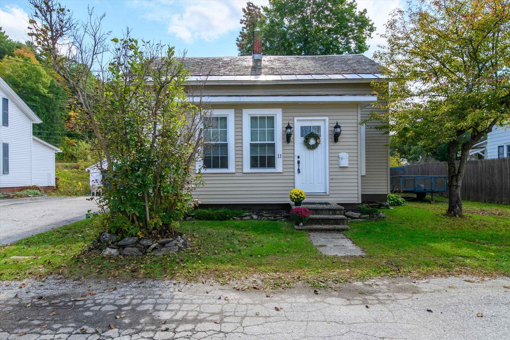 11 Newton Street, Proctor, VT 05765