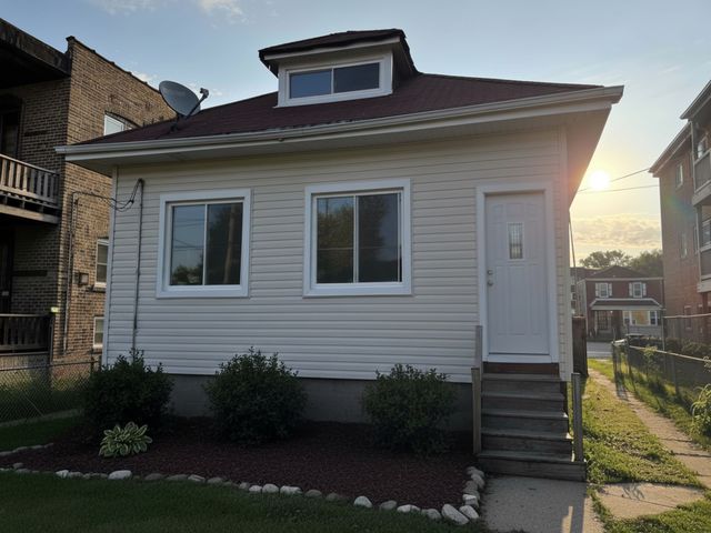 8014 S Yates Boulevard, Chicago, IL 60617