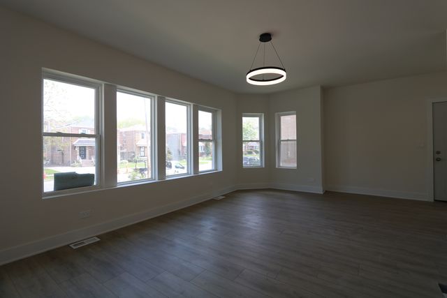 8014 S Yates Boulevard, Chicago, IL 60617