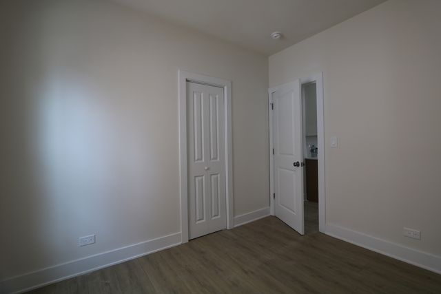 8014 S Yates Boulevard, Chicago, IL 60617