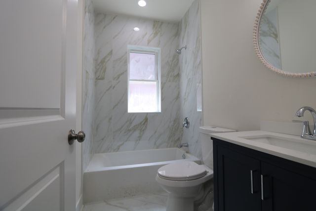 8014 S Yates Boulevard, Chicago, IL 60617