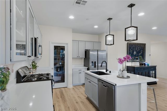 12 Cresta Villa Court, Henderson, NV 89011