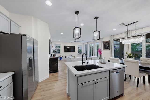 12 Cresta Villa Court, Henderson, NV 89011