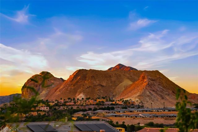 12 Cresta Villa Court, Henderson, NV 89011
