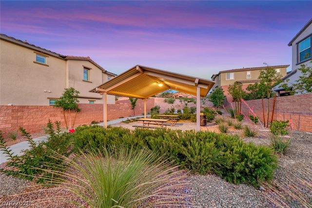 12 Cresta Villa Court, Henderson, NV 89011