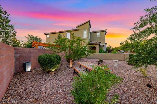 12 Cresta Villa Court, Henderson, NV 89011