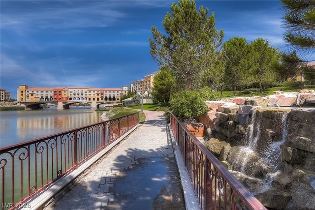 12 Cresta Villa Court, Henderson, NV 89011