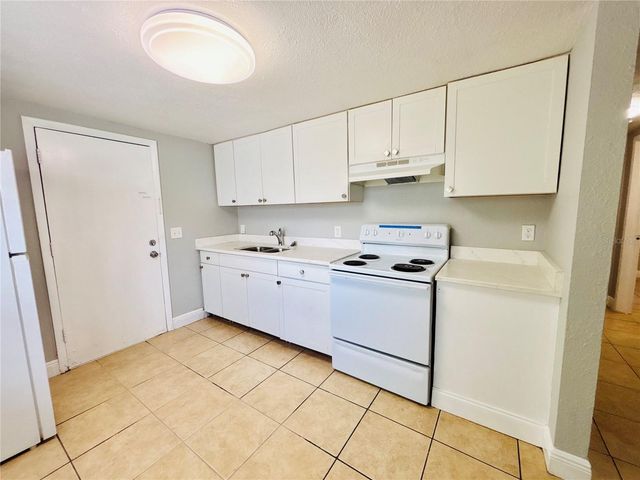 11733 N 12TH STREET E, Tampa, FL 33612