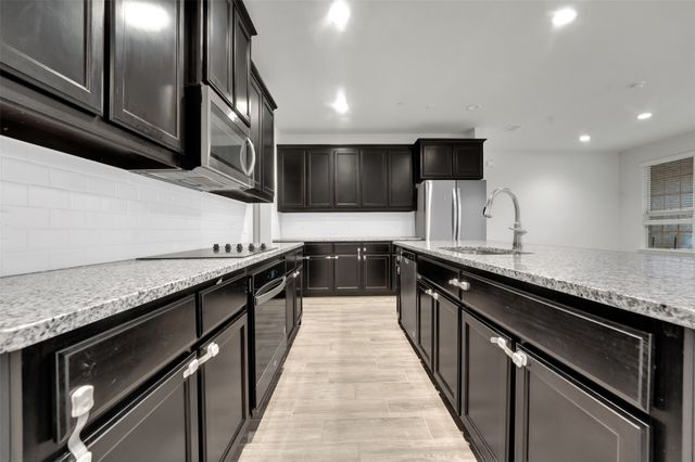 603 Sandiford Court, Mansfield, TX 76063