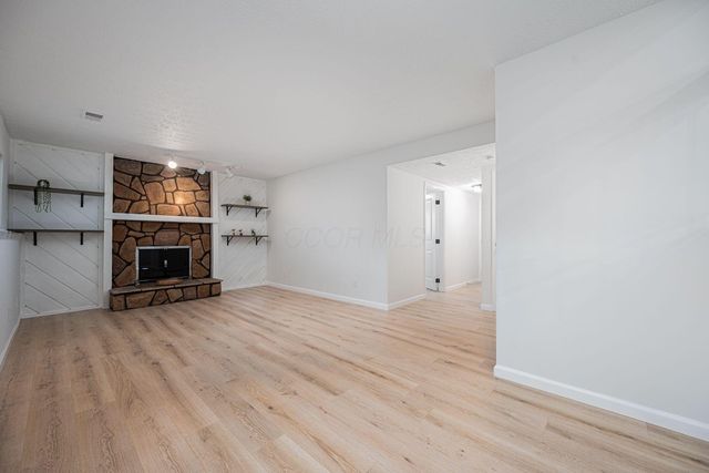 260 Old Coach Place, Canal Winchester, OH 43110