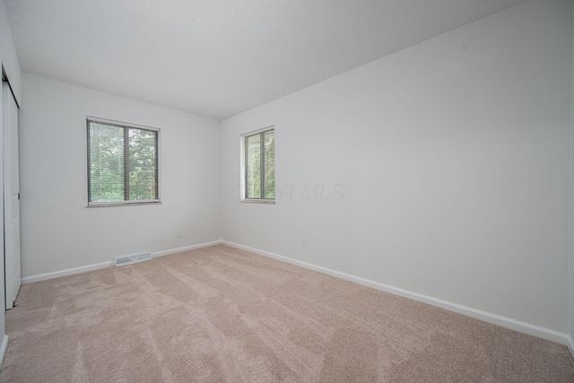 260 Old Coach Place, Canal Winchester, OH 43110