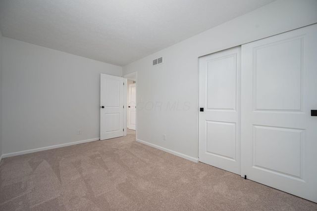 260 Old Coach Place, Canal Winchester, OH 43110