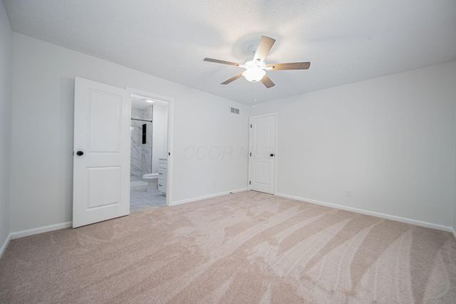 260 Old Coach Place, Canal Winchester, OH 43110