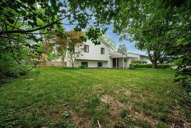 260 Old Coach Place, Canal Winchester, OH 43110