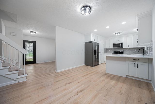 260 Old Coach Place, Canal Winchester, OH 43110